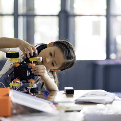 Student-paced and individualized schools promoting soft skills and creativity